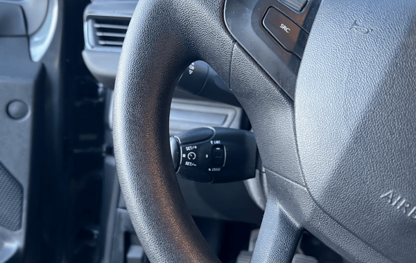 peugeot-208-1-2-puretech-82ch-active-5p - 113304686