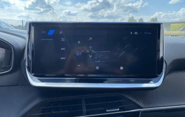 peugeot-2008-1-2-puretech-130ch-s-s-allure-eat8 - 116334686