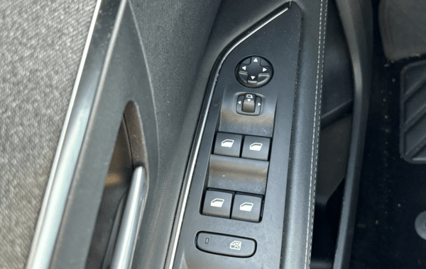 peugeot-3008-1-2-puretech-130ch-e6-c-allure-business-s-s - 118284686