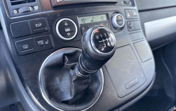 volkswagen-multivan-2-5-tdi-174ch-confort - 119524686