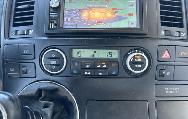 volkswagen-multivan-2-5-tdi-174ch-confort - 119524686