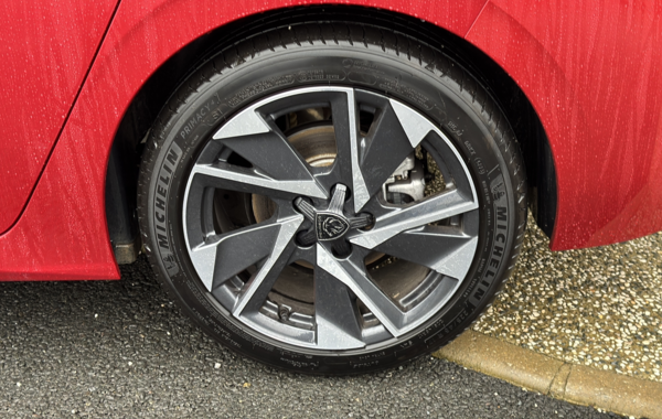 peugeot-308-1-2-puretech-130ch-s-s-allure - 136234686