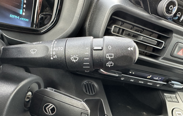 citroen-berlingo-taille-m-1-5-bluehdi-100ch-s-s-plus-5-places - 137094686