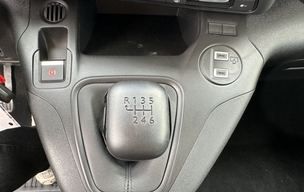 citroen-berlingo-taille-m-1-5-bluehdi-100ch-s-s-plus-5-places - 137094686