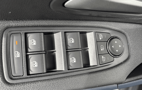dacia-duster-1-6-hybrid-140ch-journey-4x2 - 145114686