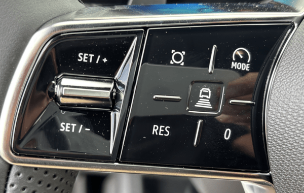 renault-austral-1-2-e-tech-full-hybrid-200ch-techno-25 - 151864686