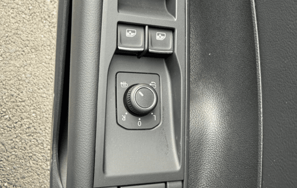 volkswagen-t-roc-1-5-etsi-150ch-r-line-dsg7 - 162084686