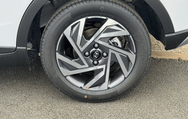 hyundai-bayon-1-0-t-gdi-100ch-intuitive-dct-7 - 163594686