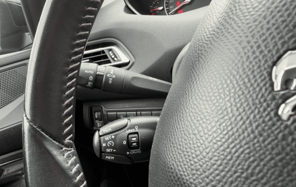 peugeot-308-sw-1-5-bluehdi-130ch-s-s-allure - 163664686