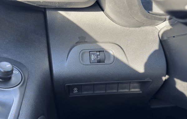 citroen-berlingo-van-m-1000kg-bluehdi-130-s-s-club-eat8 - 164424686