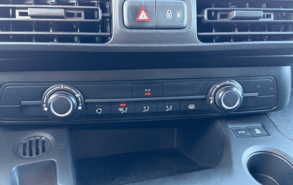 citroen-berlingo-van-m-1000kg-bluehdi-130-s-s-club-eat8 - 164424686