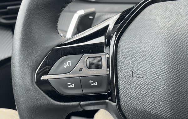 peugeot-208-1-2-hybrid-110ch-allure-e-dcs6 - 165744686