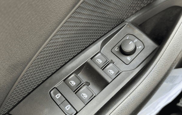 skoda-octavia-combi-2-0-tdi-scr-150ch-selection-dsg7 - 166364686