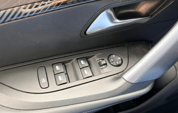 peugeot-2008-1-2-puretech-100ch-s-s-allure - 166464686