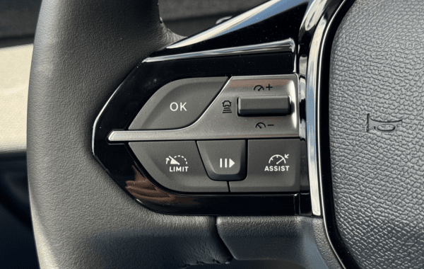 peugeot-308-sw-1-5-bluehdi-130ch-s-s-allure-eat8 - 166894686