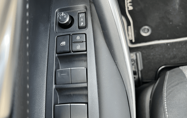 toyota-corolla-touring-spt-1-8-140ch-design-my26 - 167044686