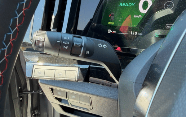 renault-austral-1-2-e-tech-full-hybrid-200ch-esprit-alpine-26 - 167214686