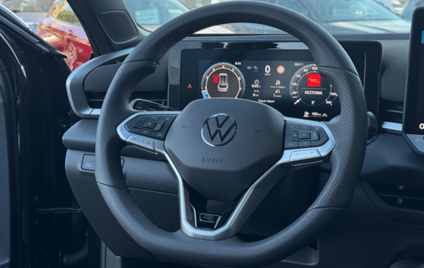volkswagen-t-roc-1-5-etsi-150ch-r-line-dsg7 - 167434686