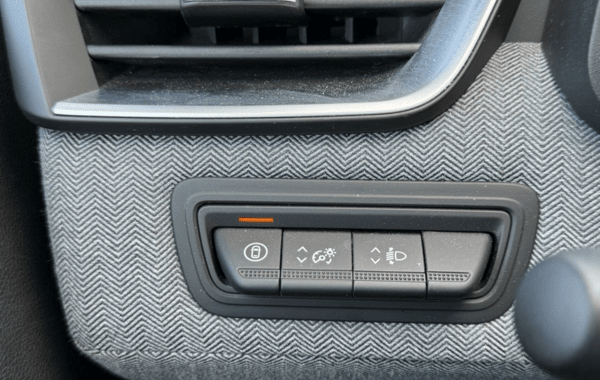 renault-clio-v-1-0-tce-90ch-techno-24 - 168204686