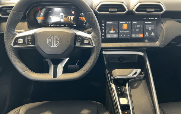 mg-motor-zs-1-5-hybrid-197ch-luxury - 168364686
