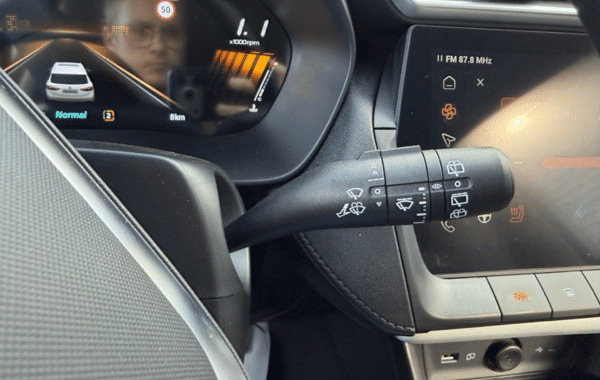 mg-motor-zs-1-5-hybrid-197ch-luxury - 168374686