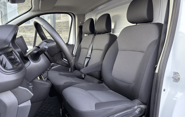 renault-trafic-iii-fg-l1h1-2t8-2-0-blue-dci-150ch-advance-24 - 169334686