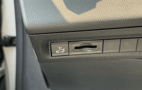 peugeot-308-sw-1-5-bluehdi-130ch-s-s-gt-eat8 - 169904686
