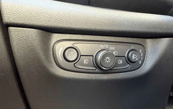 opel-insignia-grand-sport-1-6-d-136ch-elegance-business-euro6dt - 170044686