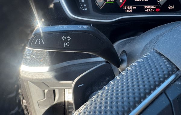 audi-q3-2-0-tdi-150ch-s-line-s-tronic-7 - 170124686