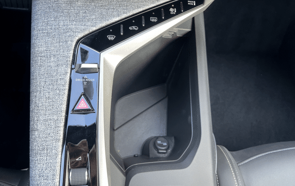 peugeot-5008-hybrid-145ch-allure-e-dcs6 - 170594686