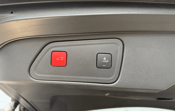 peugeot-3008-1-5-bluehdi-130ch-s-s-gt-eat8 - 170664686