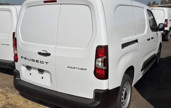 peugeot-partner-xl-diesel-130ch-automatique - 170944686