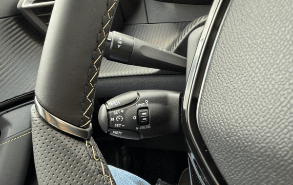 peugeot-2008-1-2-hybrid-145ch-gt-e-dcs6 - 171644686