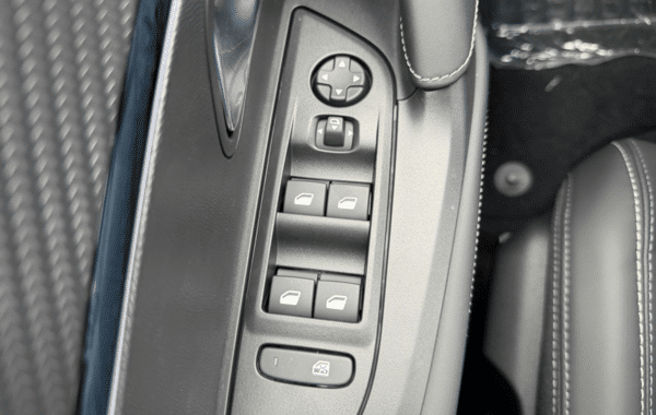 peugeot-2008-1-2-hybrid-145ch-gt-e-dcs6 - 171714686