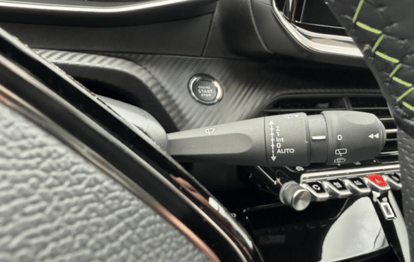 peugeot-2008-1-2-hybrid-145ch-gt-e-dcs6 - 171714686