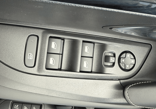 peugeot-2008-1-2-hybrid-145ch-gt-exclusive-e-dcs6 - 171724686