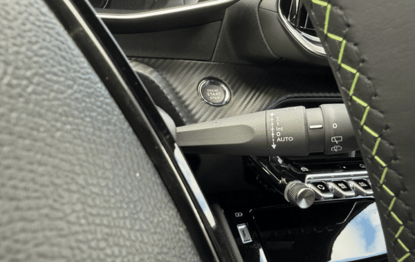 peugeot-2008-1-2-hybrid-145ch-gt-exclusive-e-dcs6 - 171724686