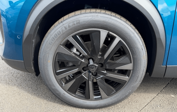 peugeot-2008-1-2-hybrid-145ch-gt-exclusive-e-dcs6 - 171724686