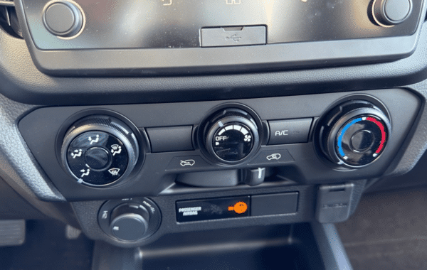 isuzu-d-max-2-2-ddi-164ch-b-strong-single-m-t - 171864686