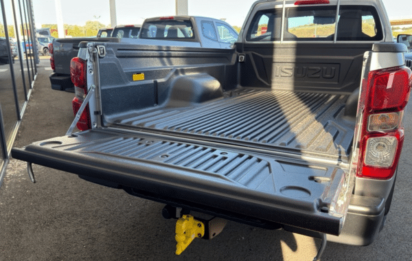 isuzu-d-max-2-2-ddi-164ch-b-strong-single-m-t - 171864686