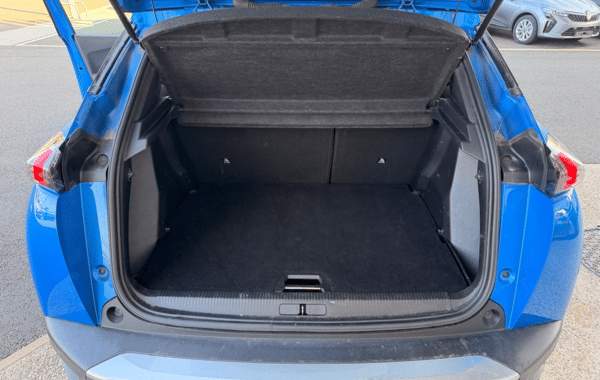 peugeot-2008-1-2-puretech-130ch-s-s-allure-eat8 - 172174686
