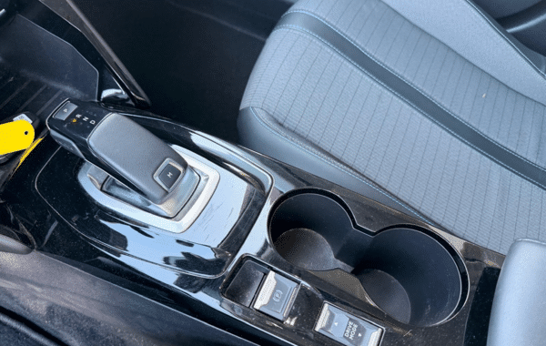 peugeot-2008-1-2-puretech-130ch-s-s-allure-eat8 - 172174686