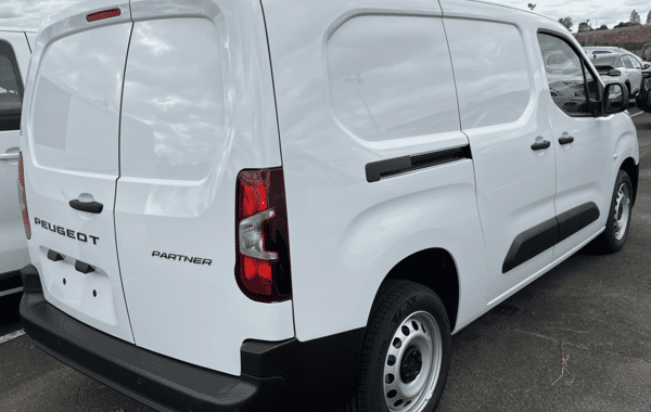 peugeot-partner-xl-diesel-130ch-automatique - 172454686