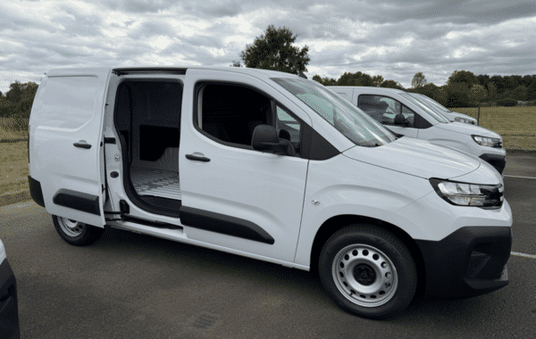 peugeot-partner-xl-diesel-130ch-automatique - 172464686
