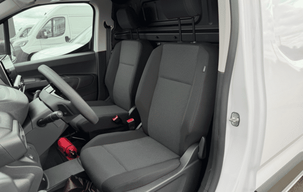 peugeot-partner-xl-diesel-130ch-automatique - 172464686