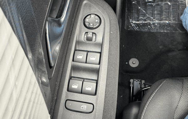 citroen-c4-1-2-hybride-145ch-business-e-dcs6 - 172974686