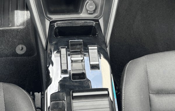 citroen-c4-1-2-hybride-145ch-plus-e-dcs6 - 173244686