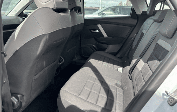citroen-c4-1-2-hybride-145ch-plus-e-dcs6 - 173254686