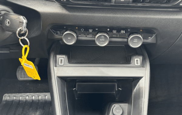 citroen-c4-1-2-hybride-145ch-plus-e-dcs6 - 173284686