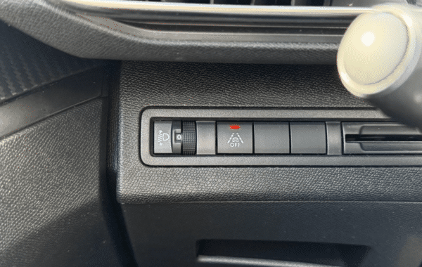 peugeot-3008-1-5-bluehdi-130ch-s-s-active-business-eat8 - 173454686